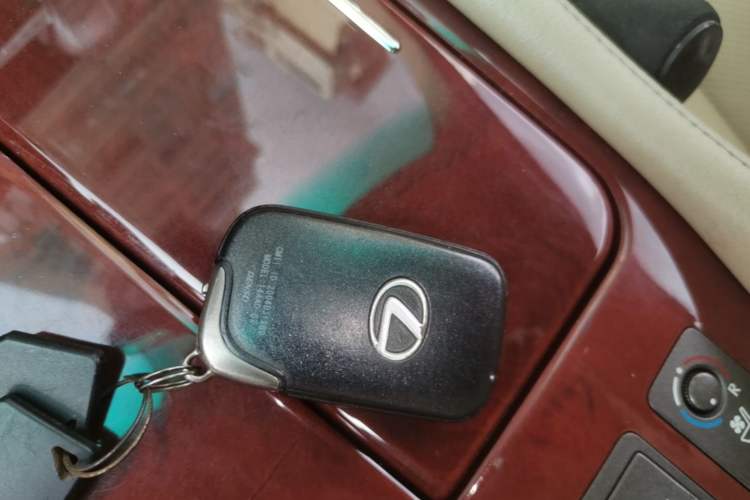 Used Lexus LS 2006 460L Vehicle Key