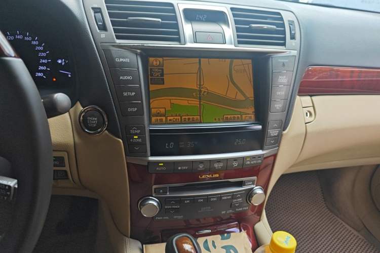 Used Lexus LS 2010 460L Audio And AC Panel