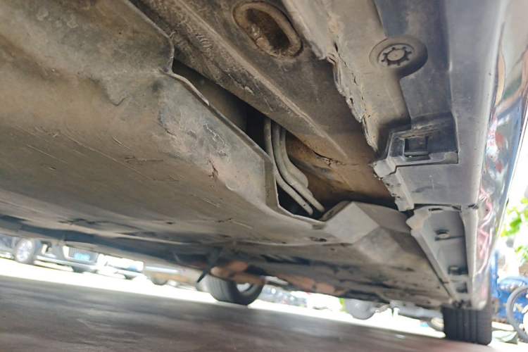 Used Lexus LS 2010 460L Chassis Rear Right