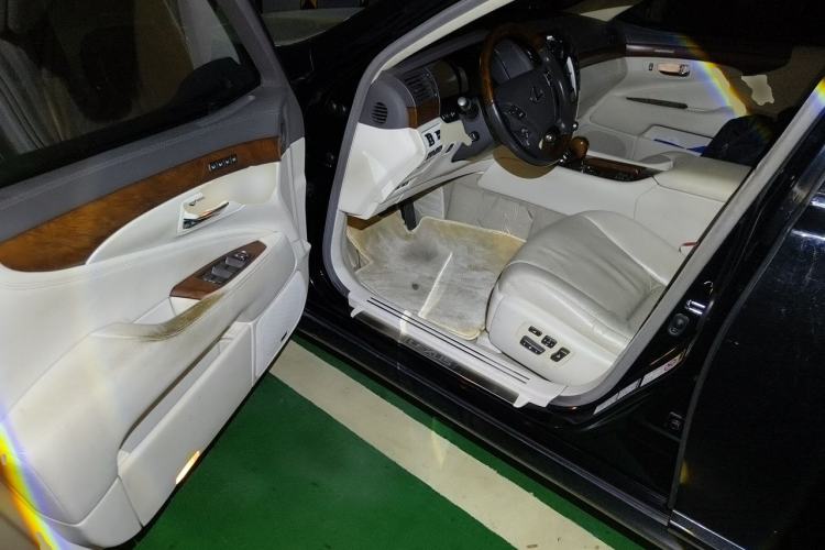 Used Lexus LS 2010 600hL Driver Seat