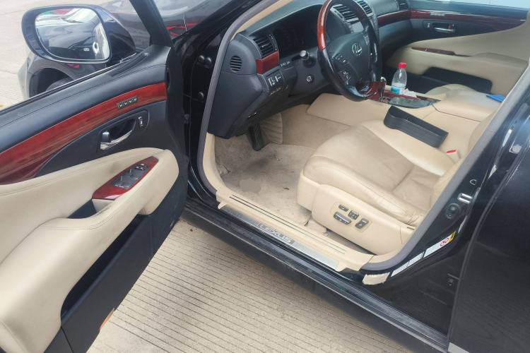 Used Lexus LS 2010 600hL Driver Seat