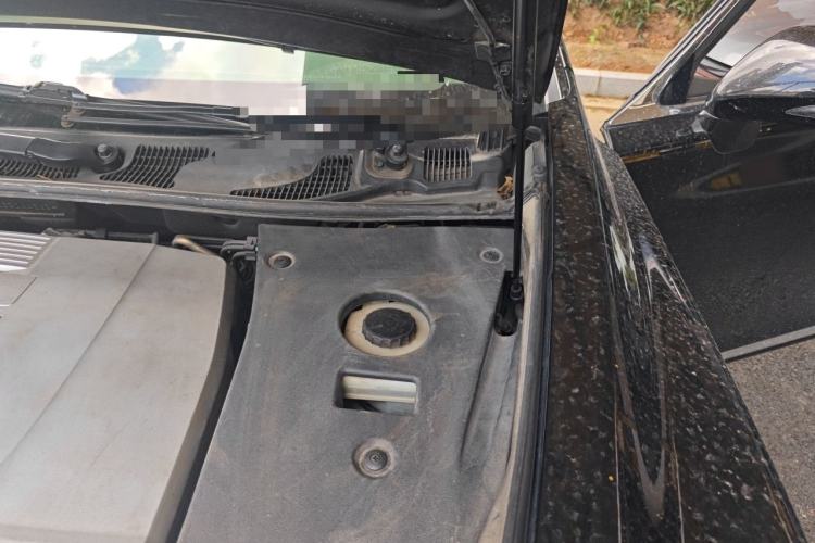 Used Lexus LS 2010 460L Engine Bay Left