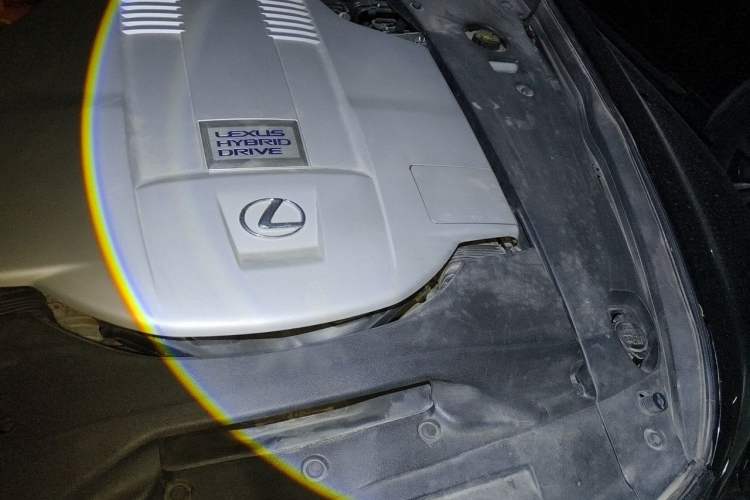 Used Lexus LS 2010 600hL Engine Bay Left