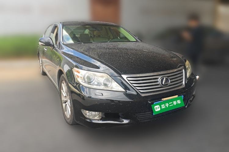 Used Lexus LS 2010 460L Front Right 45 Deg