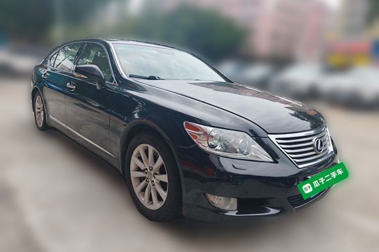 Used Lexus LS 2010 460L Front Right 45 Deg