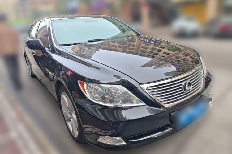 Used Lexus LS 2010 460L Luxury Edition Front Right 45 Deg