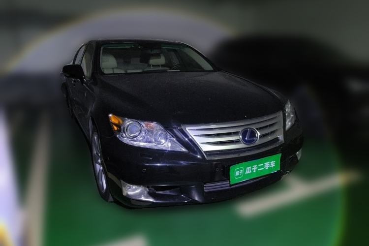Used Lexus LS 2010 600hL Front Right 45 Deg