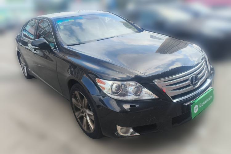 Used Lexus LS 2010 600hL Front Right 45 Deg