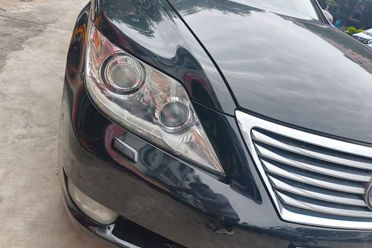 Used Lexus LS 2010 460L Right Front Headlight