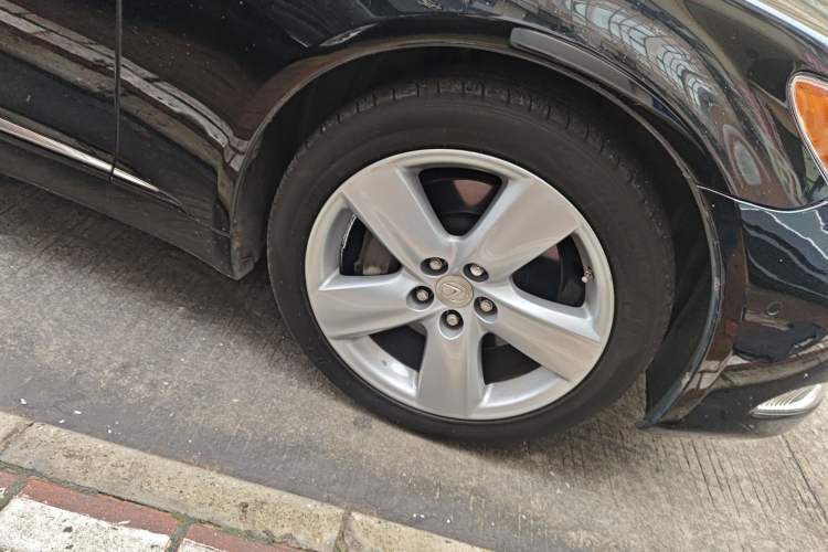 Used Lexus LS 2010 460L Luxury Edition Right Front Wheel Hub