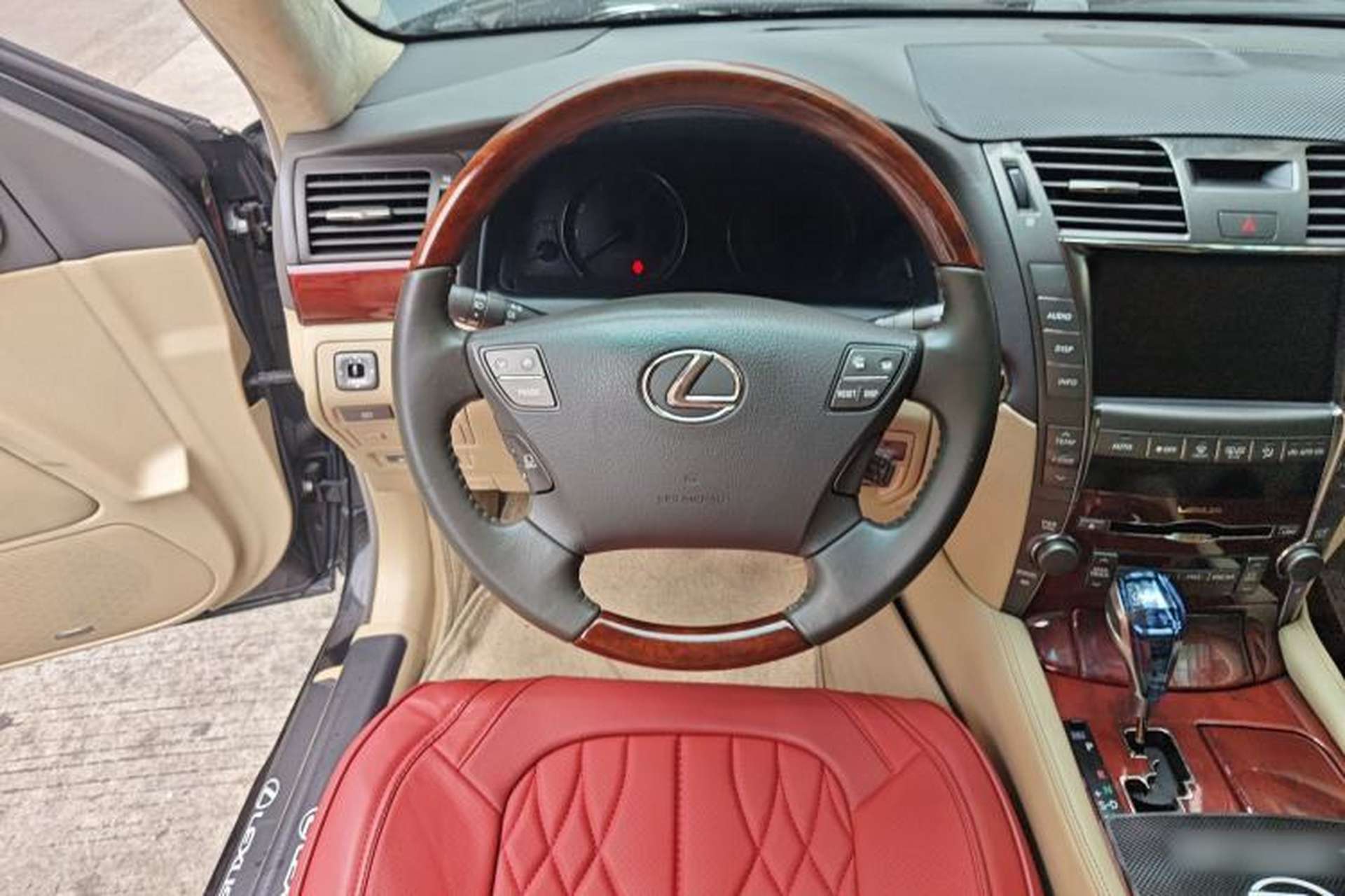 Used Lexus LS 2010 460L Luxury Edition Steering Wheel