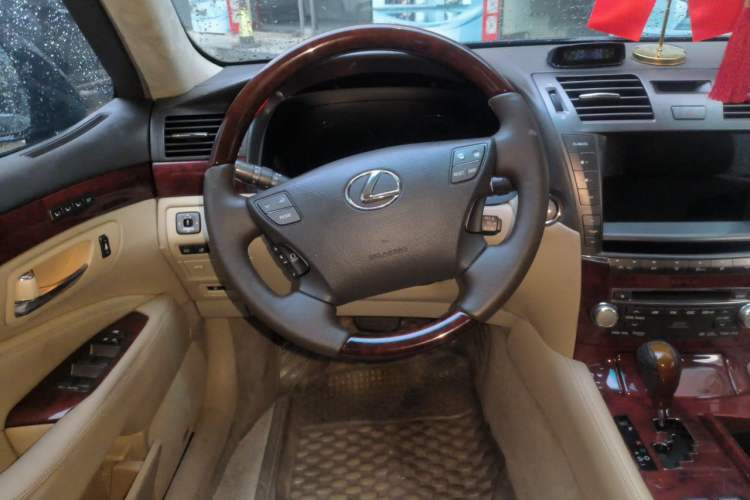 Used Lexus LS 2010 460L Prestige Edition Steering Wheel