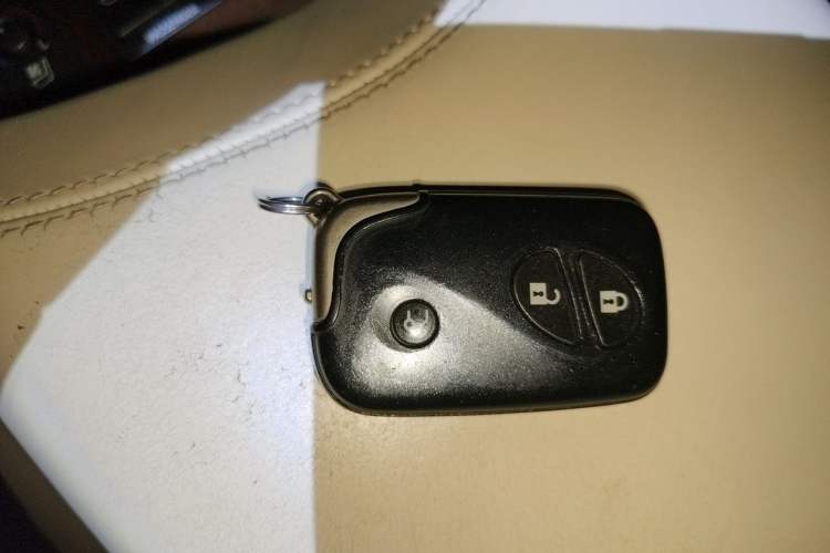 Used Lexus LS 2010 600hL Vehicle Key