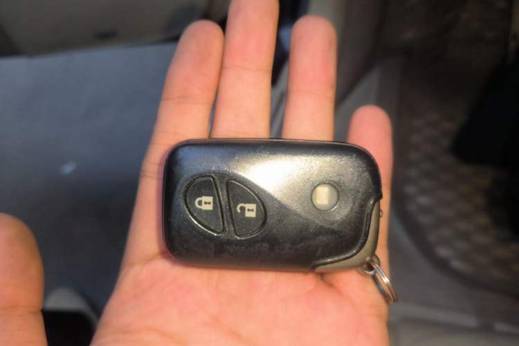 Used Lexus LS 2010 460L Prestige Edition Vehicle Key