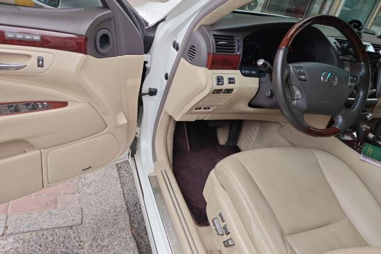 Used Lexus LS 2010 460L Prestige Edition Driver Seat