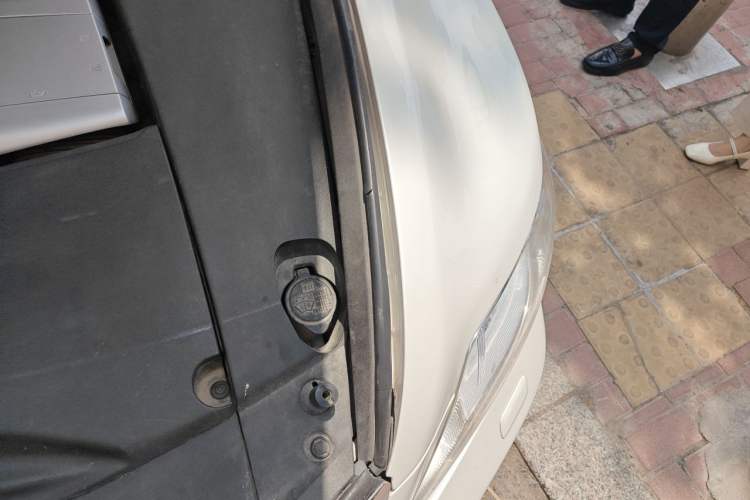Used Lexus LS 2010 460L Prestige Edition Engine Bay Left