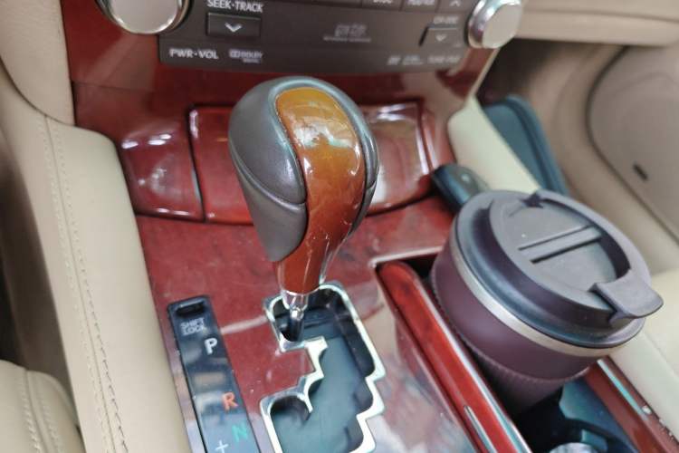 Used Lexus LS 2010 460L Prestige Edition Gear Lever