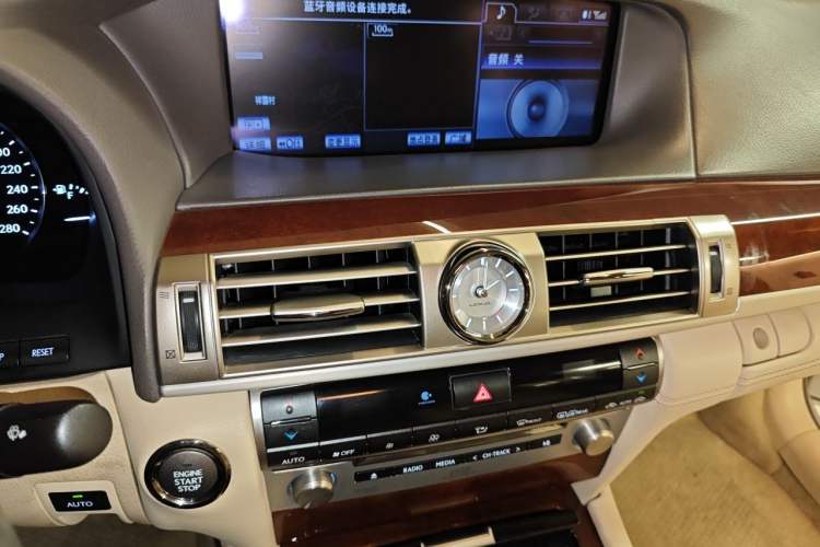 Used Lexus LS 2013 460L Audio And AC Panel