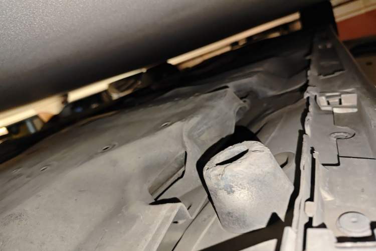 Used Lexus LS 2013 460L Chassis Rear Left