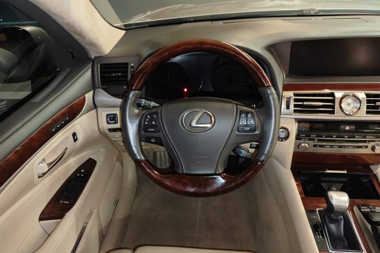 Used Lexus LS 2013 460L Steering Wheel
