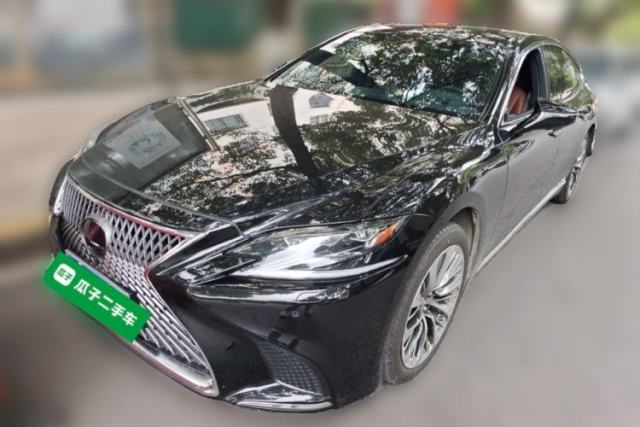 Used Lexus LS 2018 500h Executive Edition China VI