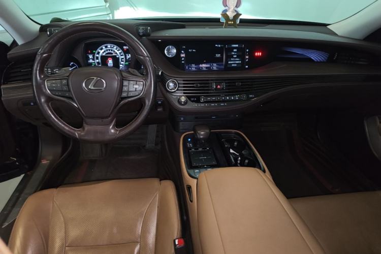 Used Lexus LS 2018 350 Excellence Edition China V Standard Center Console