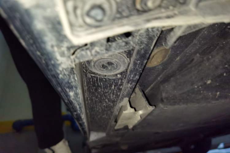 Used Lexus LS 2018 500h Excellence Edition China VI standard Chassis Rear Left