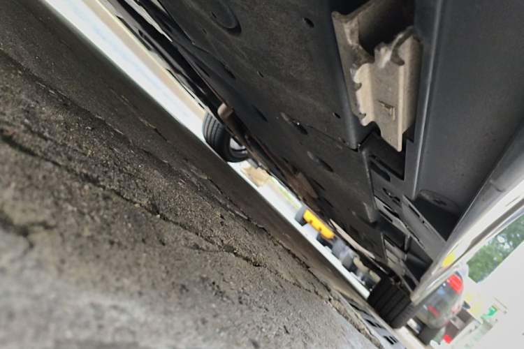 Used Lexus LS 2018 500h Executive Edition China VI Chassis Rear Right