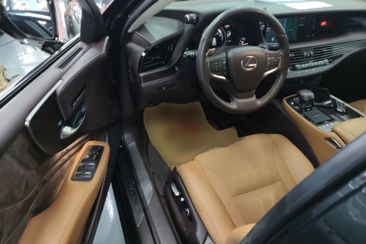 Used Lexus LS 2018 500h Premier Edition China V Standard Driver Seat