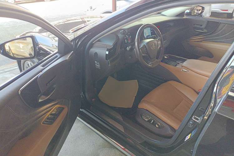 Used Lexus LS 2018 500h Premier Edition China V Standard Driver Seat
