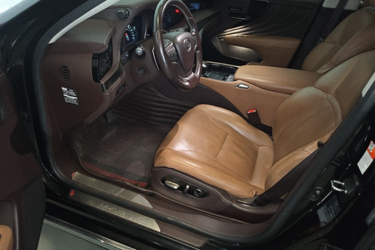 Used Lexus LS 2018 350 Excellence Edition China V Standard Driver Seat