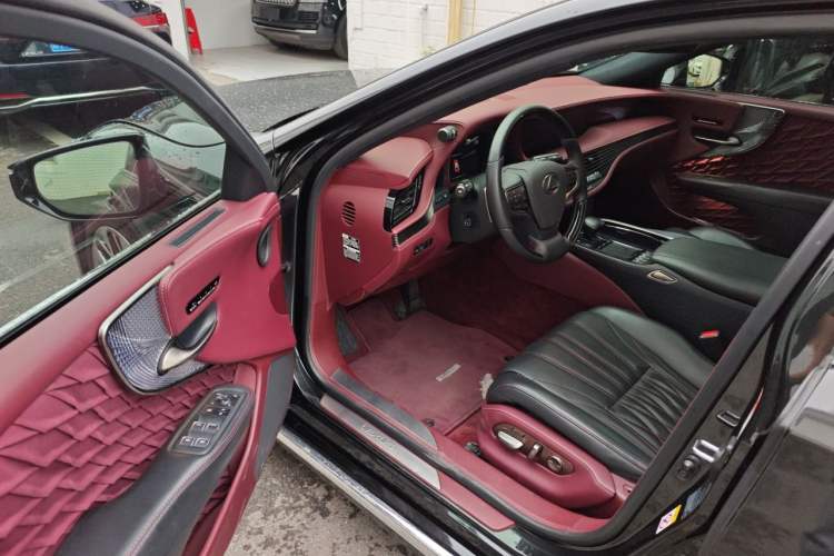Used Lexus LS 2018 500h Executive Edition China V Standard Driver Seat