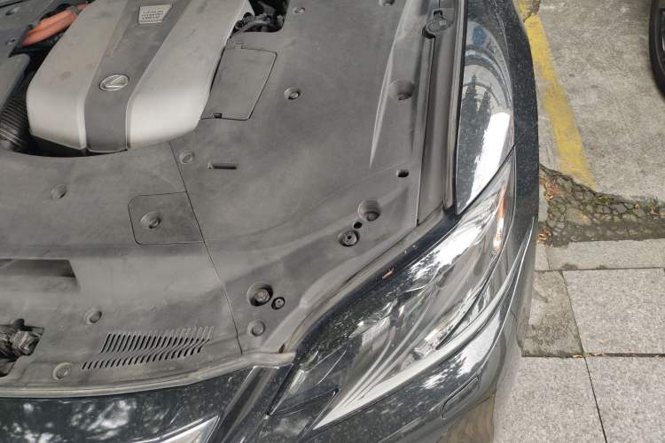 Used Lexus LS 2018 500h Executive Edition China VI Engine Bay Left