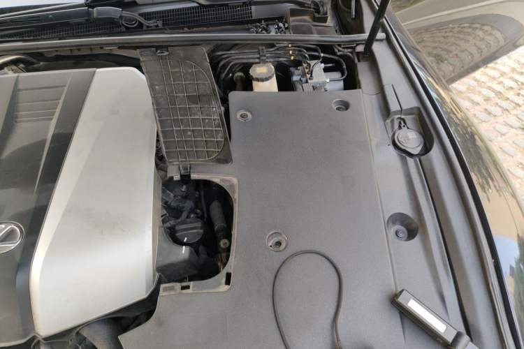 Used Lexus LS 2018 350 Excellence Edition China VI Standard Engine Bay Left