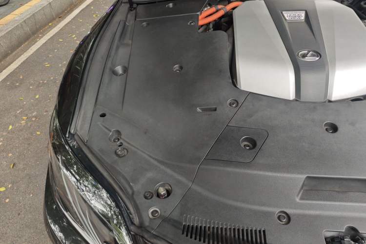 Used Lexus LS 2018 500h Excellence Edition China VI standard Engine Bay Right