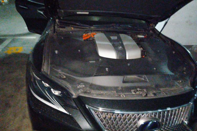 Used Lexus LS 2018 500h Excellence Edition China VI standard Engine Bay Right