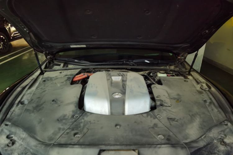 Used Lexus LS 2018 500h Excellence Edition China VI standard Engine Bay