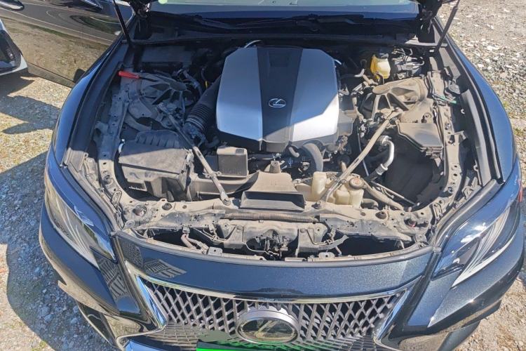 Used Lexus LS 2018 350 Excellence Edition China V Standard Engine Bay