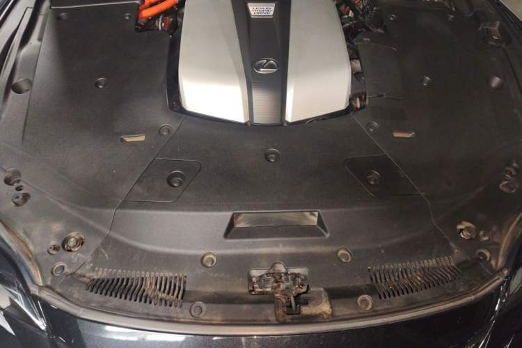 Used Lexus LS 2018 500h F SPORT China V Standard Engine Bay