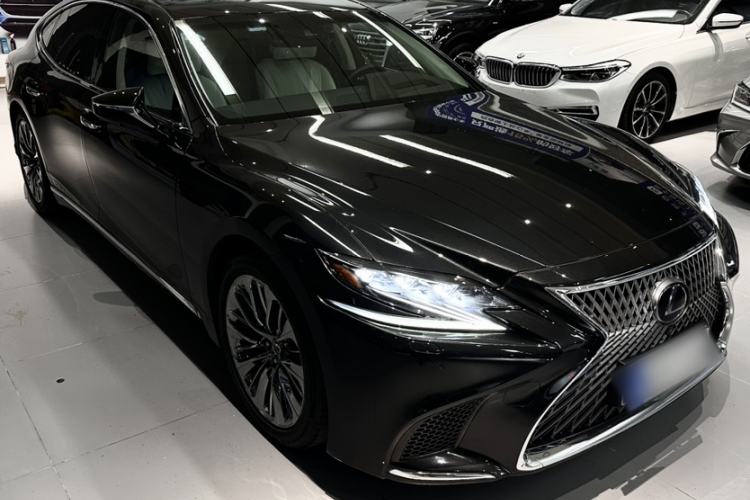 Used Lexus LS 2018 500h Executive Edition China VI Exterior 1