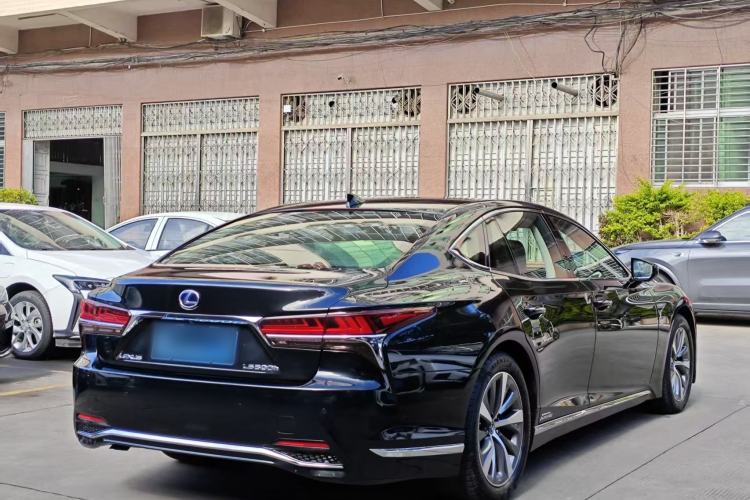 Used Lexus LS 2018 500h Excellence Edition China VI standard Exterior 3