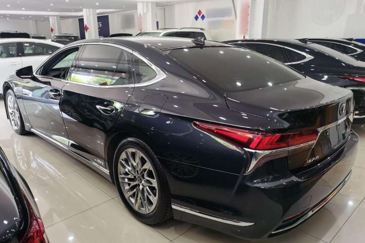 Used Lexus LS 2018 500h Luxury Edition China V Standard Exterior 3