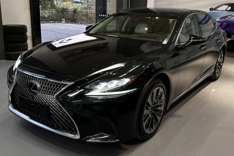 Used Lexus LS 2018 500h Executive Edition China VI Exterior 4