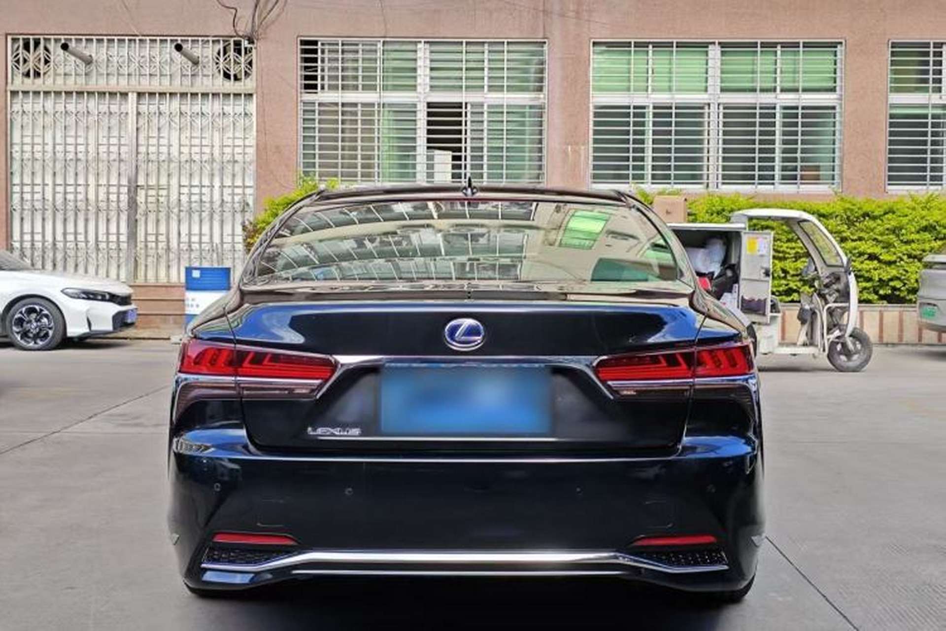 Used Lexus LS 2018 500h Excellence Edition China VI standard Exterior 5