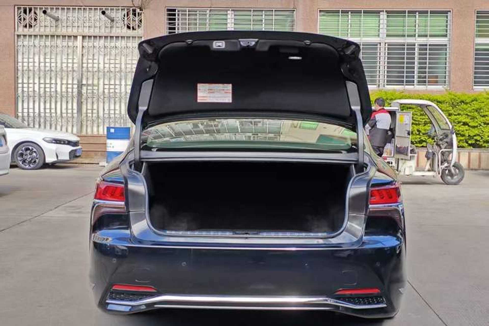 Used Lexus LS 2018 500h Excellence Edition China VI standard Exterior 6