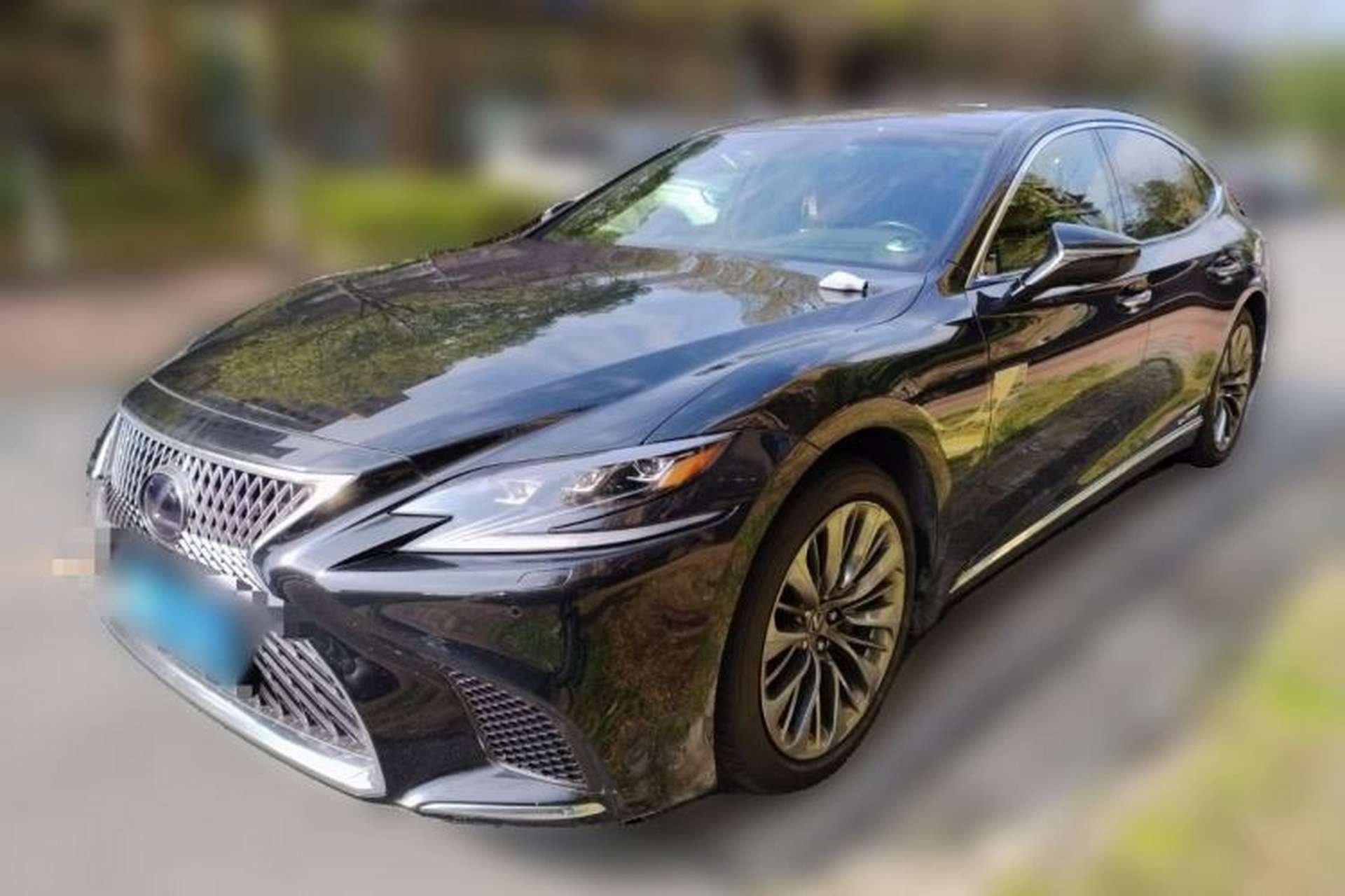 Used Lexus LS 2018 500h Executive Edition China V Standard Front Left 45 Deg