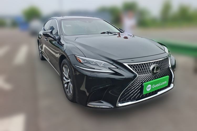 Used Lexus LS 2018 350 Excellence Edition China V Standard Front Right 45 Deg