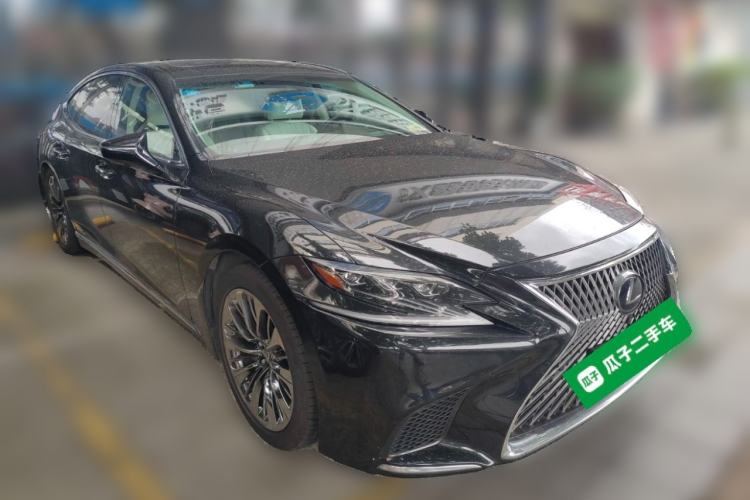 Used Lexus LS 2018 500h Executive Edition China VI Front Right 45 Deg