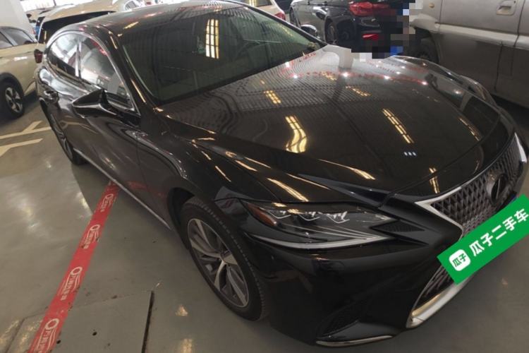 Used Lexus LS 2018 350 Excellence Edition China V Standard Front Right 45 Deg