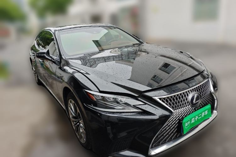 Used Lexus LS 2018 500h Executive Edition China V Standard Front Right 45 Deg